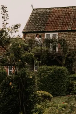 The farmhouse and gardens at Rudge Farm